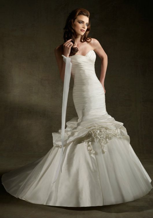 Clearance Bridal Gowns - Sophies Gown Shoppe